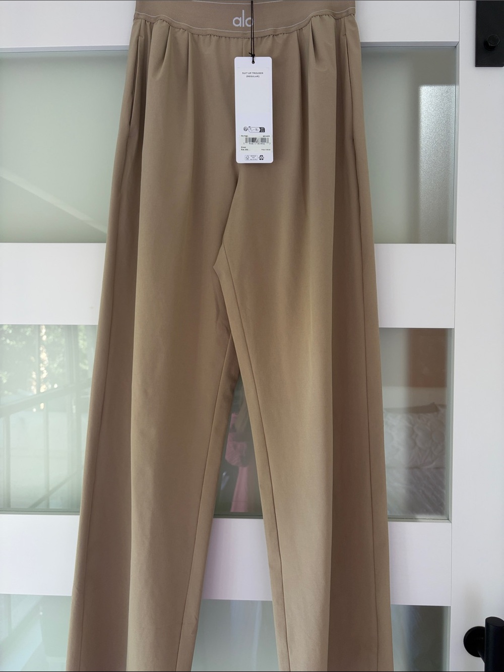 ALO Yoga Women's Wide-Leg Trousers in Khaki